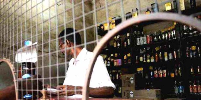 ഈ ഓണം അടിച്ചുപൊളിക്കാം …. മദ്യപ്പുഴയില് മുങ്ങിക്കുളിക്കാം … ഒന്നിനും ഒരു കുറവ് ഉണ്ടാകരുതെന്ന് സര്ക്കാര് നിര്ദ്ദേശം ഈ ഓണം അടിച്ചുപൊളിക്കാം …. മദ്യപ്പുഴയില് മുങ്ങിക്കുളിക്കാം … ഒന്നിനും ഒരു കുറവ് ഉണ്ടാകരുതെന്ന് സര്ക്കാര് നിര്ദ്ദേശം