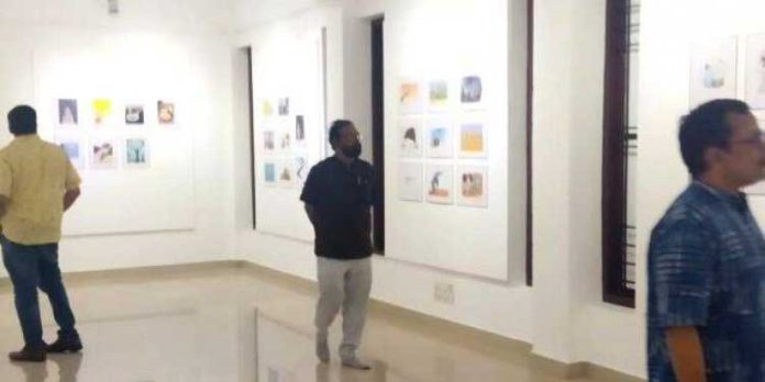 കാർട്ടൂൺ പ്രദർശനം നടത്തി കാർട്ടൂൺ പ്രദർശനം നടത്തി