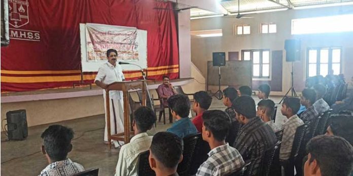 ബോധവൽക്കരണ ക്ലാസ് സംഘടിപ്പിച്ചു ബോധവൽക്കരണ ക്ലാസ് സംഘടിപ്പിച്ചു