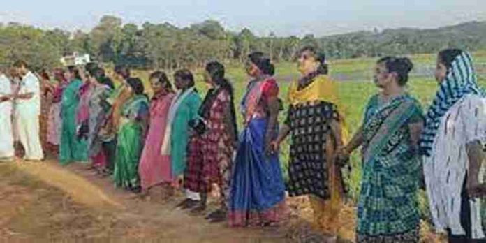 പാലമേൽ പഞ്ചായത്തിലെ പലയിടങ്ങലും സാമൂഹ്യ വിരുദ്ധർ കയ്യടക്കുന്നു; വൻ പ്രതിഷേധം പാലമേൽ പഞ്ചായത്തിലെ പലയിടങ്ങലും സാമൂഹ്യ വിരുദ്ധർ കയ്യടക്കുന്നു; വൻ പ്രതിഷേധം
