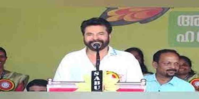 ഈ ലോകം കണ്ട ഏറ്റവും വലിയ സോഷ്യലിസ്റ്റാണ് മഹാബലിയെന്ന് നടൻ മമ്മൂട്ടി ഈ ലോകം കണ്ട ഏറ്റവും വലിയ സോഷ്യലിസ്റ്റാണ് മഹാബലിയെന്ന് നടൻ മമ്മൂട്ടി
