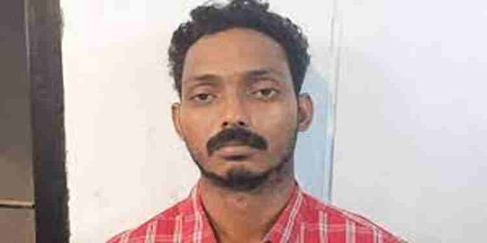 സ്കൂൾ വിദ്യാർത്ഥികൾക്ക് നേരെ നഗ്നതാ പ്രദര്ശനം ; യുവാവ് പിടിയിൽ സ്കൂൾ വിദ്യാർത്ഥികൾക്ക് നേരെ നഗ്നതാ പ്രദര്ശനം ; യുവാവ് പിടിയിൽ