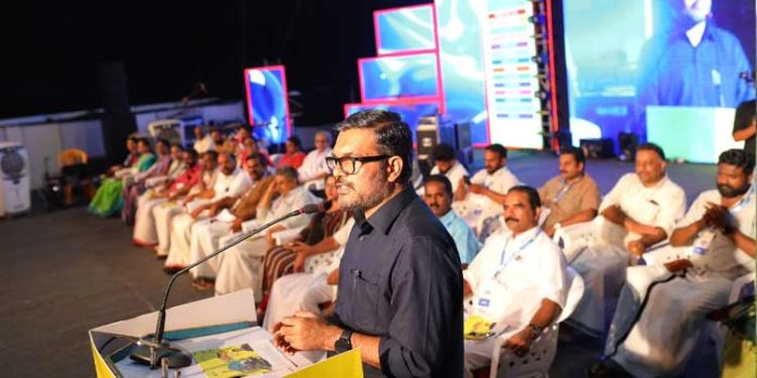 വ്യക്തിശുചിത്വം പോലെ പ്രധാനമാണ് പരിസര ശുചിത്വം ; മന്ത്രി എം ബി രാജേഷ് വ്യക്തിശുചിത്വം പോലെ പ്രധാനമാണ് പരിസര ശുചിത്വം ; മന്ത്രി എം ബി രാജേഷ്