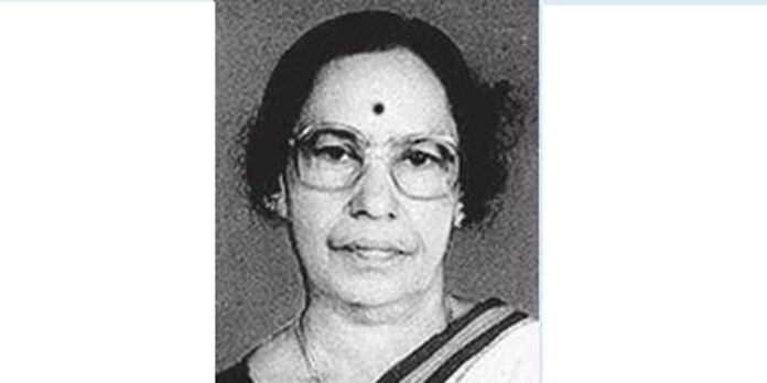 സ്വാതന്ത്ര്യസമരസേനാനി ടി.എസ്. പൊന്നമ്മക്ക് ആദരവ് അര്പ്പിച്ച് കളക്ടര് സ്വാതന്ത്ര്യസമരസേനാനി ടി.എസ്. പൊന്നമ്മക്ക് ആദരവ് അര്പ്പിച്ച് കളക്ടര്