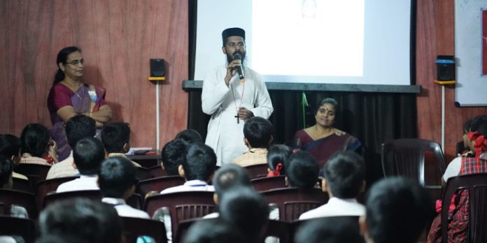 സോഷ്യൽ സയൻസ് ക്ലബ് ഉദ്ഘാടനം ചെയ്തു സോഷ്യൽ സയൻസ് ക്ലബ് ഉദ്ഘാടനം ചെയ്തു