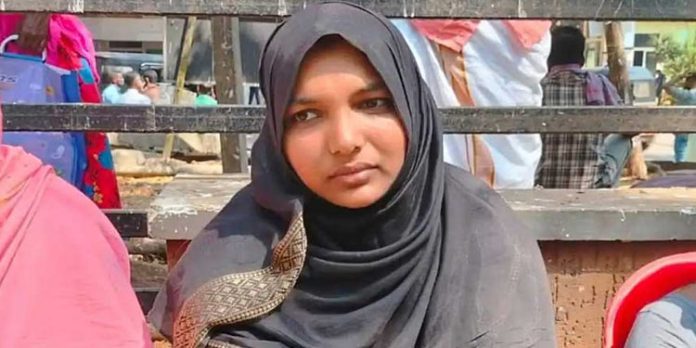 വയറ്റില് ശസ്ത്രക്രിയക്കിടെ കത്രിക കുടുങ്ങിയ സംഭവം ; ഹര്ഷിന നേരിടുന്നത് അപൂര്വ്വമായ പീഡനമെന്ന് പിഎംഎ സലാം വയറ്റില് ശസ്ത്രക്രിയക്കിടെ കത്രിക കുടുങ്ങിയ സംഭവം ; ഹര്ഷിന നേരിടുന്നത് അപൂര്വ്വമായ പീഡനമെന്ന് പിഎംഎ സലാം
