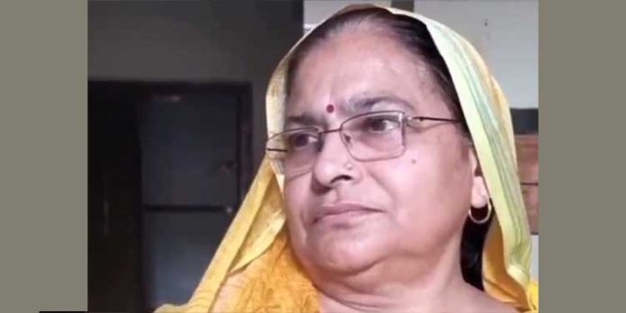 മതപരമായ കാരണങ്ങളുണ്ടായിരുന്നില്ല ; സഹപാഠികളെ കൊണ്ട് വിദ്യാർത്ഥിയെ തല്ലിച്ചതിൽ മാപ്പപേക്ഷിച്ച് അധ്യാപിക മതപരമായ കാരണങ്ങളുണ്ടായിരുന്നില്ല ; സഹപാഠികളെ കൊണ്ട് വിദ്യാർത്ഥിയെ തല്ലിച്ചതിൽ മാപ്പപേക്ഷിച്ച് അധ്യാപിക