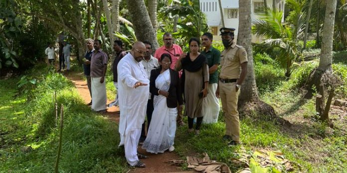 സൗഹൃദ നഗറിലെ റോഡുകളുടെ ദുരവസ്ഥ ; സംസ്ഥാന മനുഷ്യാവകാശ കമ്മീഷൻ സ്ഥലം സന്ദർശിച്ചു സൗഹൃദ നഗറിലെ റോഡുകളുടെ ദുരവസ്ഥ ; സംസ്ഥാന മനുഷ്യാവകാശ കമ്മീഷൻ സ്ഥലം സന്ദർശിച്ചു