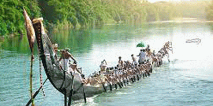ഉത്രട്ടാതിനാളില് നീരണിഞ്ഞ ഏക പള്ളിയോടം ; ഇടപ്പാവൂര് പേരൂര് പള്ളിയോടം ഉത്രട്ടാതിനാളില് നീരണിഞ്ഞ ഏക പള്ളിയോടം ; ഇടപ്പാവൂര് പേരൂര് പള്ളിയോടം