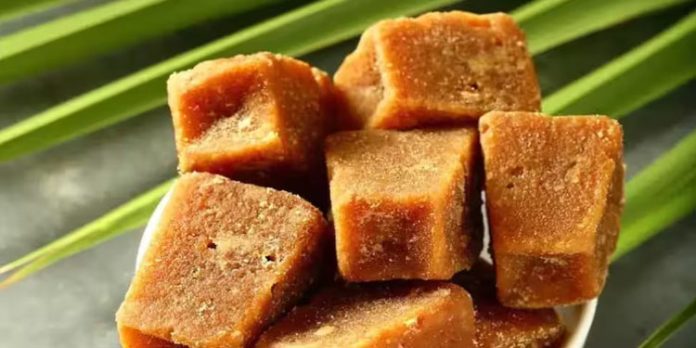 വേനല്ക്കാലത്ത് അല്പം ശര്ക്കര കഴിച്ചാല് ഗുണമേറെ വേനല്ക്കാലത്ത് അല്പം ശര്ക്കര കഴിച്ചാല് ഗുണമേറെ