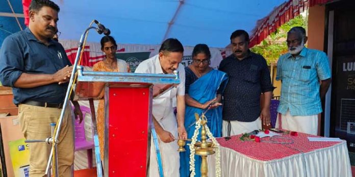 സപ്ലൈകോ കോഴഞ്ചേരി താലൂക്ക് ഓണം ഫെയര് ഉദ്ഘാടനം ചെയ്തു സപ്ലൈകോ കോഴഞ്ചേരി താലൂക്ക് ഓണം ഫെയര് ഉദ്ഘാടനം ചെയ്തു