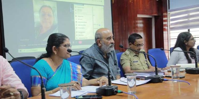 ഓണത്തോടനുബന്ധിച്ച് ഭക്ഷ്യസുരക്ഷാപരിശോധനകള് കര്ശനമാക്കും : ആരോഗ്യമന്ത്രി വീണാജോര്ജ് ഓണത്തോടനുബന്ധിച്ച് ഭക്ഷ്യസുരക്ഷാപരിശോധനകള് കര്ശനമാക്കും : ആരോഗ്യമന്ത്രി വീണാജോര്ജ്
