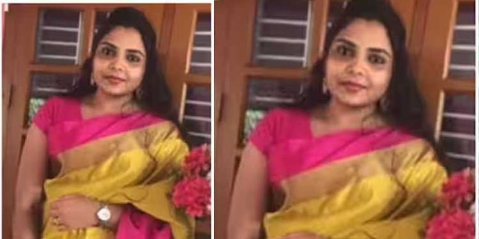 സ്നേഹയെ കൊല്ലാനെത്തിയ അനുഷ ഞരമ്പിലേക്ക് വായു കുത്തിക്കയറ്റി ; പാളി, 14 ദിവസം റിമാൻഡിൽ സ്നേഹയെ കൊല്ലാനെത്തിയ അനുഷ ഞരമ്പിലേക്ക് വായു കുത്തിക്കയറ്റി ; പാളി, 14 ദിവസം റിമാൻഡിൽ