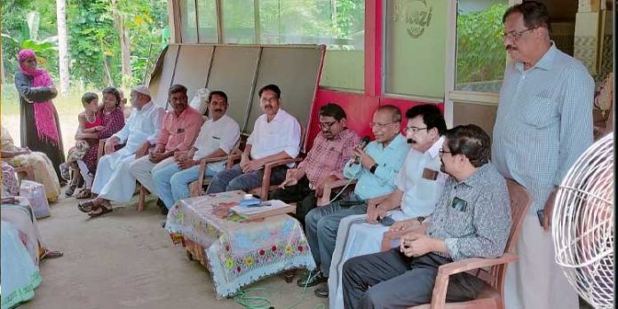 വേദനയ്ക്കും അവശതകൾക്കും ജാതി മത പരിഗണകളില്ല : ജസ്റ്റീസ്റ്റ്. എം.ആർ. ഹരിഹരൻ നായർ വേദനയ്ക്കും അവശതകൾക്കും ജാതി മത പരിഗണകളില്ല : ജസ്റ്റീസ്റ്റ്. എം.ആർ. ഹരിഹരൻ നായർ