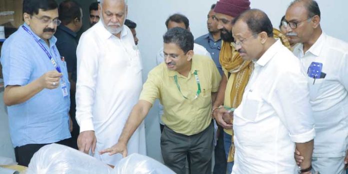 കൂടുമത്സ്യകൃഷി ആഴക്കടലിലേക്ക് കൂടി വ്യാപിപ്പിക്കണം ; കേന്ദ്ര ഫിഷറീസ് മന്ത്രി കൂടുമത്സ്യകൃഷി ആഴക്കടലിലേക്ക് കൂടി വ്യാപിപ്പിക്കണം ; കേന്ദ്ര ഫിഷറീസ് മന്ത്രി