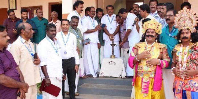 ‘ദേ മാവേലി സ്കൂളിൽ’ പരിപാടി സംഘടിപ്പിച്ചു ‘ദേ മാവേലി സ്കൂളിൽ’ പരിപാടി സംഘടിപ്പിച്ചു