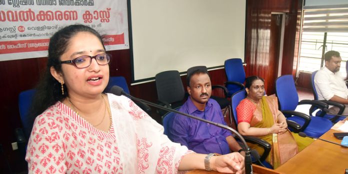 കുഞ്ഞുങ്ങള്ക്ക് മുലപ്പാല് നല്കാന് സഹായകമാകുന്ന അന്തരീക്ഷം അമ്മമാര്ക്കായി ഒരുക്കണം : ജില്ലാ കളക്ടര് കുഞ്ഞുങ്ങള്ക്ക് മുലപ്പാല് നല്കാന് സഹായകമാകുന്ന അന്തരീക്ഷം അമ്മമാര്ക്കായി ഒരുക്കണം : ജില്ലാ കളക്ടര്