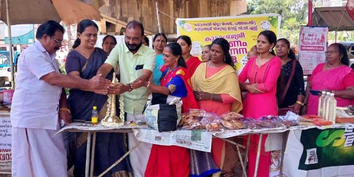 ഉത്പന്ന വൈവിധ്യത്തോടെ കുടുംബശ്രീ ഓണം മേളകൾ ഉത്പന്ന വൈവിധ്യത്തോടെ കുടുംബശ്രീ ഓണം മേളകൾ