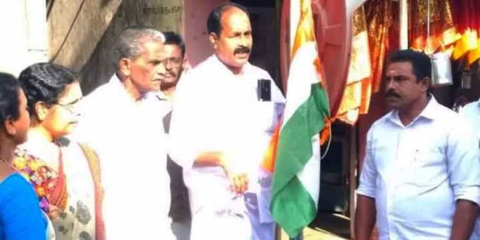 മലയാലപ്പുഴ മണ്ഡലം കോണ്ഗ്രസ് കമ്മിറ്റിയുടെ നേതൃത്വത്തില് സ്വാതന്ത്ര്യദിനം ആഘോഷിച്ചു മലയാലപ്പുഴ മണ്ഡലം കോണ്ഗ്രസ് കമ്മിറ്റിയുടെ നേതൃത്വത്തില് സ്വാതന്ത്ര്യദിനം ആഘോഷിച്ചു