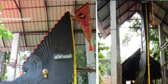 പ്രൗഢിയോടെ കീഴ്വന്മഴി കരയുടെ കീഴ്വന്മഴി പള്ളിയോടം പ്രൗഢിയോടെ കീഴ്വന്മഴി കരയുടെ കീഴ്വന്മഴി പള്ളിയോടം