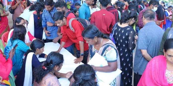 കോന്നി കരിയാട്ടം തൊഴിൽ മേള വഴി 1464 പേർക്ക് ജോലി കോന്നി കരിയാട്ടം തൊഴിൽ മേള വഴി 1464 പേർക്ക് ജോലി