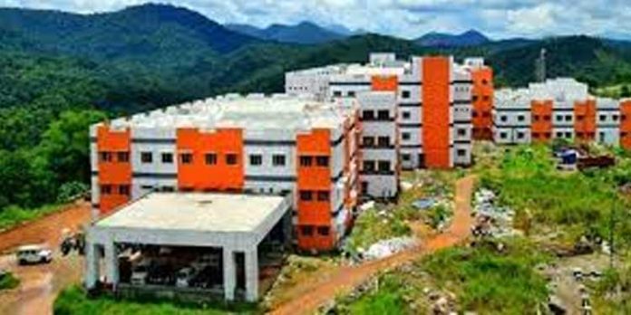 കോന്നി മെഡിക്കൽ കോളേജ് കെട്ടിട നിർമ്മാണ തൊഴിലാളിക്ക് അപകടത്തിൽ പരിക്കേറ്റു കോന്നി മെഡിക്കൽ കോളേജ് കെട്ടിട നിർമ്മാണ തൊഴിലാളിക്ക് അപകടത്തിൽ പരിക്കേറ്റു