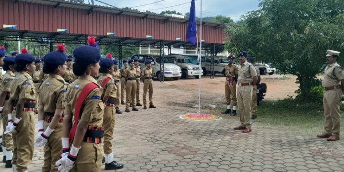എസ് പി സി ദിനം ആചരിച്ചു എസ് പി സി ദിനം ആചരിച്ചു