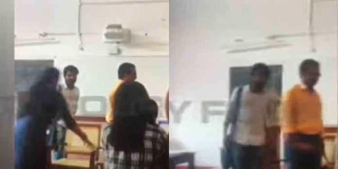 കാഴ്ച പരിമിതിയുള്ള അധ്യാപകനെ അവഹേളിച്ച സംഭവം ; കോളേജിലെത്തി വിവരങ്ങൾ തേടി പോലീസ് കാഴ്ച പരിമിതിയുള്ള അധ്യാപകനെ അവഹേളിച്ച സംഭവം ; കോളേജിലെത്തി വിവരങ്ങൾ തേടി പോലീസ്