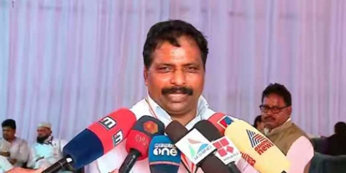 തിരുവോണനാളിൽ സെക്രട്ടേറിയറ്റ് നടയിൽ കൊടിക്കുന്നിൽ സുരേഷ് എംപിയുടെ പട്ടിണിക്കഞ്ഞി സത്യഗ്രഹം തിരുവോണനാളിൽ സെക്രട്ടേറിയറ്റ് നടയിൽ കൊടിക്കുന്നിൽ സുരേഷ് എംപിയുടെ പട്ടിണിക്കഞ്ഞി സത്യഗ്രഹം