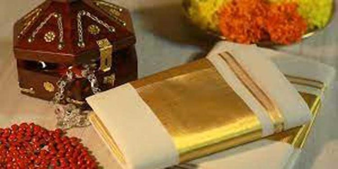 സേവാഭാരതിയുടെ നേതൃത്വത്തിൽ ഓണക്കോടി വിതരണം ചെയ്തു സേവാഭാരതിയുടെ നേതൃത്വത്തിൽ ഓണക്കോടി വിതരണം ചെയ്തു