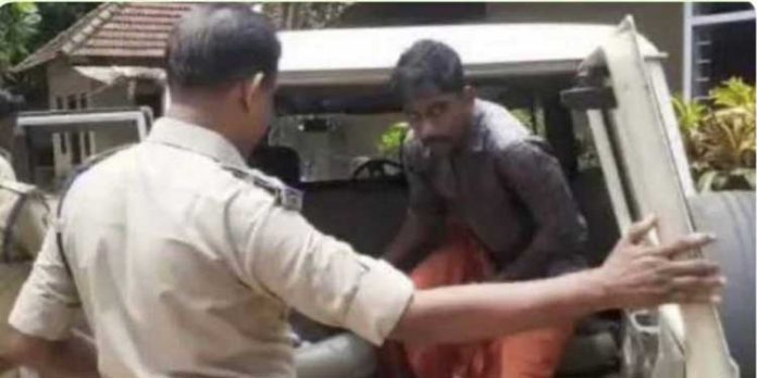 വീട് അതിക്രമിച്ച് കയറി വയോധികയെ വെട്ടിപ്പരിക്കേല്പ്പിച്ച സംഭവം : മൂന്നു പേരെ പോലീസ് അറസ്റ്റ് ചെയ്തു വീട് അതിക്രമിച്ച് കയറി വയോധികയെ വെട്ടിപ്പരിക്കേല്പ്പിച്ച സംഭവം : മൂന്നു പേരെ പോലീസ് അറസ്റ്റ് ചെയ്തു