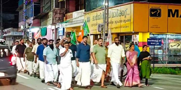 നാമജപ യാത്രക്കെതിരായ കേസ് ; ബിജെപി പ്രതിഷേധ പ്രകടനവും യോഗവും സംഘടിപ്പിച്ചു നാമജപ യാത്രക്കെതിരായ കേസ് ; ബിജെപി പ്രതിഷേധ പ്രകടനവും യോഗവും സംഘടിപ്പിച്ചു