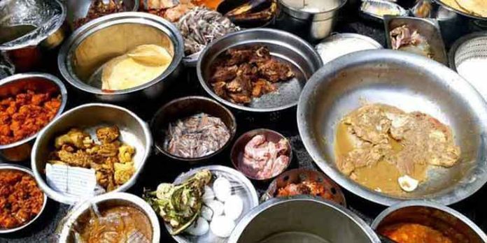 കണ്ണൂരില് ഹോട്ടലുകളില് നിന്നും പഴകിയ ഭക്ഷണം പിടികൂടി കണ്ണൂരില് ഹോട്ടലുകളില് നിന്നും പഴകിയ ഭക്ഷണം പിടികൂടി