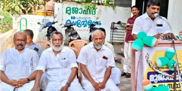 സലഫി മസ്ജിദിന്റെ നേതൃത്വത്തിൽ പത്തനംതിട്ടയില് സ്വാതന്ത്ര്യ ദിന ആഘോഷ പരിപാടികൾ സംഘടിപ്പിച്ചു സലഫി മസ്ജിദിന്റെ നേതൃത്വത്തിൽ പത്തനംതിട്ടയില് സ്വാതന്ത്ര്യ ദിന ആഘോഷ പരിപാടികൾ സംഘടിപ്പിച്ചു