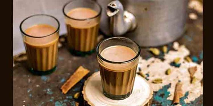 ചായക്കൊപ്പം ബിസ്ക്കറ്റ് കഴിക്കാറുണ്ടോ? നാരങ്ങയോ? ഈ 5 ഭക്ഷണങ്ങൾ ചായക്കൊപ്പം കഴിക്കരുത് ചായക്കൊപ്പം ബിസ്ക്കറ്റ് കഴിക്കാറുണ്ടോ? നാരങ്ങയോ? ഈ 5 ഭക്ഷണങ്ങൾ ചായക്കൊപ്പം കഴിക്കരുത്