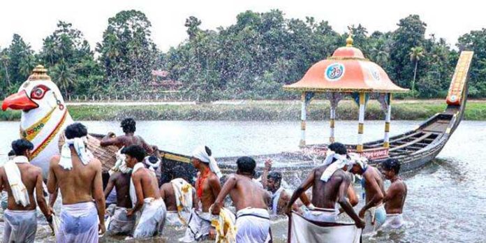 പാർത്ഥസാരഥി ക്ഷേത്രത്തിലേക്കുള്ള തിരുവോണവിഭവങ്ങളുമായി തിരുവോണത്തോണി ഇന്ന് യാത്രതിരിക്കും പാർത്ഥസാരഥി ക്ഷേത്രത്തിലേക്കുള്ള തിരുവോണവിഭവങ്ങളുമായി തിരുവോണത്തോണി ഇന്ന് യാത്രതിരിക്കും
