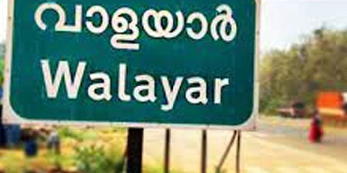 വാളയാർ ചെക്ക്പോസ്റ്റില് മൂന്നാഴ്ച്ചയ്ക്കിടെ പിടികൂടിയത് ഒരു കോടിയില് അധികം രൂപ വാളയാർ ചെക്ക്പോസ്റ്റില് മൂന്നാഴ്ച്ചയ്ക്കിടെ പിടികൂടിയത് ഒരു കോടിയില് അധികം രൂപ