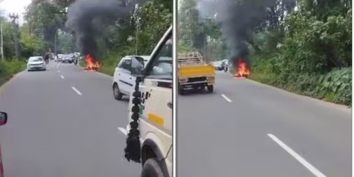വയനാട്ടില് ഓടിക്കൊണ്ടിരുന്ന ബൈക്ക് കത്തി നശിച്ചു വയനാട്ടില് ഓടിക്കൊണ്ടിരുന്ന ബൈക്ക് കത്തി നശിച്ചു