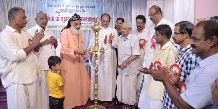 വല്യയന്തി എം.എസ്.സി.എൽ.പി. സ്കൂളിൽ പൂർവ്വ വിദ്യാർത്ഥി സമ്മേളനം നടന്നു വല്യയന്തി എം.എസ്.സി.എൽ.പി. സ്കൂളിൽ പൂർവ്വ വിദ്യാർത്ഥി സമ്മേളനം നടന്നു