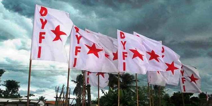 സ്ത്രീകൾക്ക് നേരെ ലൈംഗികാധിക്ഷേപം: സൈബർ കോൺഗ്രസിനെ നിലക്ക് നിർത്താൻ നേതൃത്വം തയ്യാറാകണമെന്ന് ഡിവൈഎഫ്ഐ സ്ത്രീകൾക്ക് നേരെ ലൈംഗികാധിക്ഷേപം: സൈബർ കോൺഗ്രസിനെ നിലക്ക് നിർത്താൻ നേതൃത്വം തയ്യാറാകണമെന്ന് ഡിവൈഎഫ്ഐ