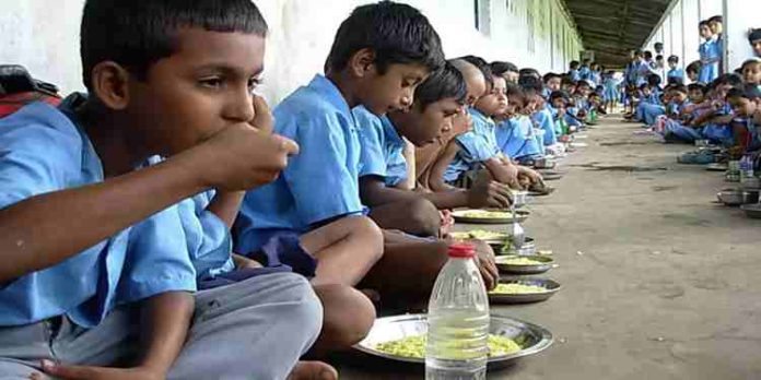 സ്കൂളുകളിലെ ഉച്ചഭക്ഷണ പദ്ധതി; സമരം അവസാനിപ്പിക്കില്ലെന്ന് കെ.പി.സി.ടി.എ സ്കൂളുകളിലെ ഉച്ചഭക്ഷണ പദ്ധതി; സമരം അവസാനിപ്പിക്കില്ലെന്ന് കെ.പി.സി.ടി.എ