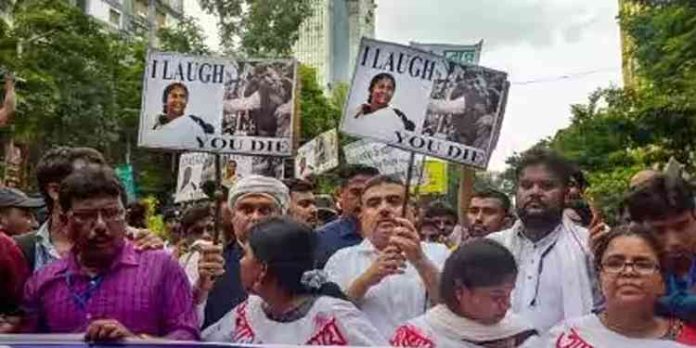 തൃണമൂലിനെതിരായ പ്രതിഷേധ റാലിയിൽ ബി.ജെ.പിയും കോൺഗ്രസും അണിചേർന്നു തൃണമൂലിനെതിരായ പ്രതിഷേധ റാലിയിൽ ബി.ജെ.പിയും കോൺഗ്രസും അണിചേർന്നു