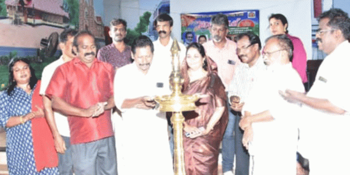 പത്തനാപുരം ഗാന്ധിഭവനിൽ ജനാധിപത്യ കലാസാഹിത്യ വേദിയുടെ ഓണാഘോഷം പത്തനാപുരം ഗാന്ധിഭവനിൽ ജനാധിപത്യ കലാസാഹിത്യ വേദിയുടെ ഓണാഘോഷം