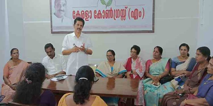 സ്ത്രീകൾ സാമൂഹ്യ തിന്മകൾക്കെതിരെ പോരാടണം; പ്രൊഫ.ലോപ്പസ് മാത്യു സ്ത്രീകൾ സാമൂഹ്യ തിന്മകൾക്കെതിരെ പോരാടണം; പ്രൊഫ.ലോപ്പസ് മാത്യു