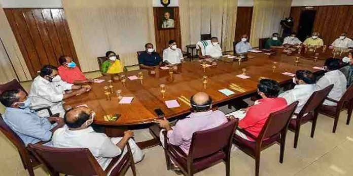 മുഖ്യമന്ത്രിയുടേയും മന്ത്രിമാരുടേയും മേഖലാതല അവലോകന യോഗം ഇന്ന് മുഖ്യമന്ത്രിയുടേയും മന്ത്രിമാരുടേയും മേഖലാതല അവലോകന യോഗം ഇന്ന്