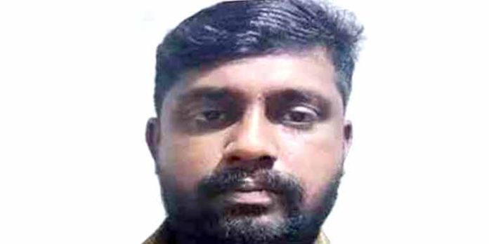 കല്ലൂർക്കാട് സ്വദേശി മുംബൈയിൽ കുളിമുറിയിൽ കുഴഞ്ഞുവീണ് മരിച്ചു കല്ലൂർക്കാട് സ്വദേശി മുംബൈയിൽ കുളിമുറിയിൽ കുഴഞ്ഞുവീണ് മരിച്ചു