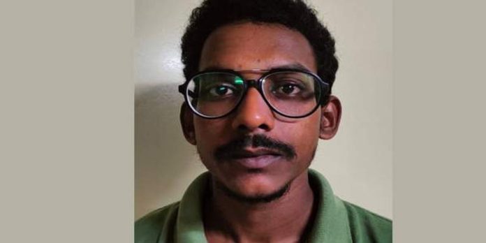 പെണ്കുട്ടിയെ ശല്യപ്പെടുത്തിയത് ചോദ്യം ചെയ്തതിന്റെ വൈരാഗ്യം ; വീടിന് തീയിട്ടു, യുവാവ് അറസ്റ്റില് പെണ്കുട്ടിയെ ശല്യപ്പെടുത്തിയത് ചോദ്യം ചെയ്തതിന്റെ വൈരാഗ്യം ; വീടിന് തീയിട്ടു, യുവാവ് അറസ്റ്റില്