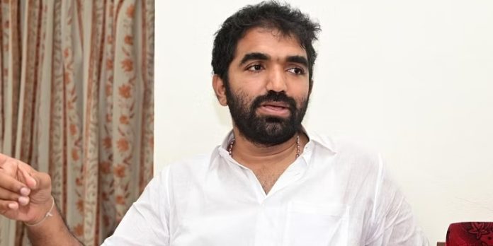 നിലമ്പൂരില് യുഡിഎഫ് സ്ഥാനാര്ത്ഥി ആര്യാടന് ഷൗക്കത്ത് വിജയിക്കും ; ചാണ്ടി ഉമ്മന് എംഎല്എ നിലമ്പൂരില് യുഡിഎഫ് സ്ഥാനാര്ത്ഥി ആര്യാടന് ഷൗക്കത്ത് വിജയിക്കും ; ചാണ്ടി ഉമ്മന് എംഎല്എ