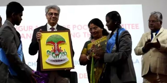 കുട്ടികള്ക്കെതിരായ അതിക്രമങ്ങൾ വർധിക്കുന്നു , തുറന്നുപറയാൻ സാഹചര്യം ഉണ്ടാകണം : ഹൈക്കോടതി ചീഫ് ജസ്റ്റിസ് കുട്ടികള്ക്കെതിരായ അതിക്രമങ്ങൾ വർധിക്കുന്നു , തുറന്നുപറയാൻ സാഹചര്യം ഉണ്ടാകണം : ഹൈക്കോടതി ചീഫ് ജസ്റ്റിസ്