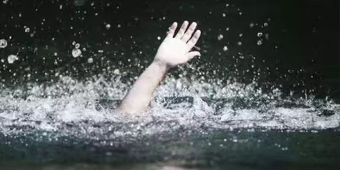 പുഴയിൽ കുളിക്കാനിറങ്ങിയ പതിനാല് വയസുകാരൻ മുങ്ങി മരിച്ചു പുഴയിൽ കുളിക്കാനിറങ്ങിയ പതിനാല് വയസുകാരൻ മുങ്ങി മരിച്ചു